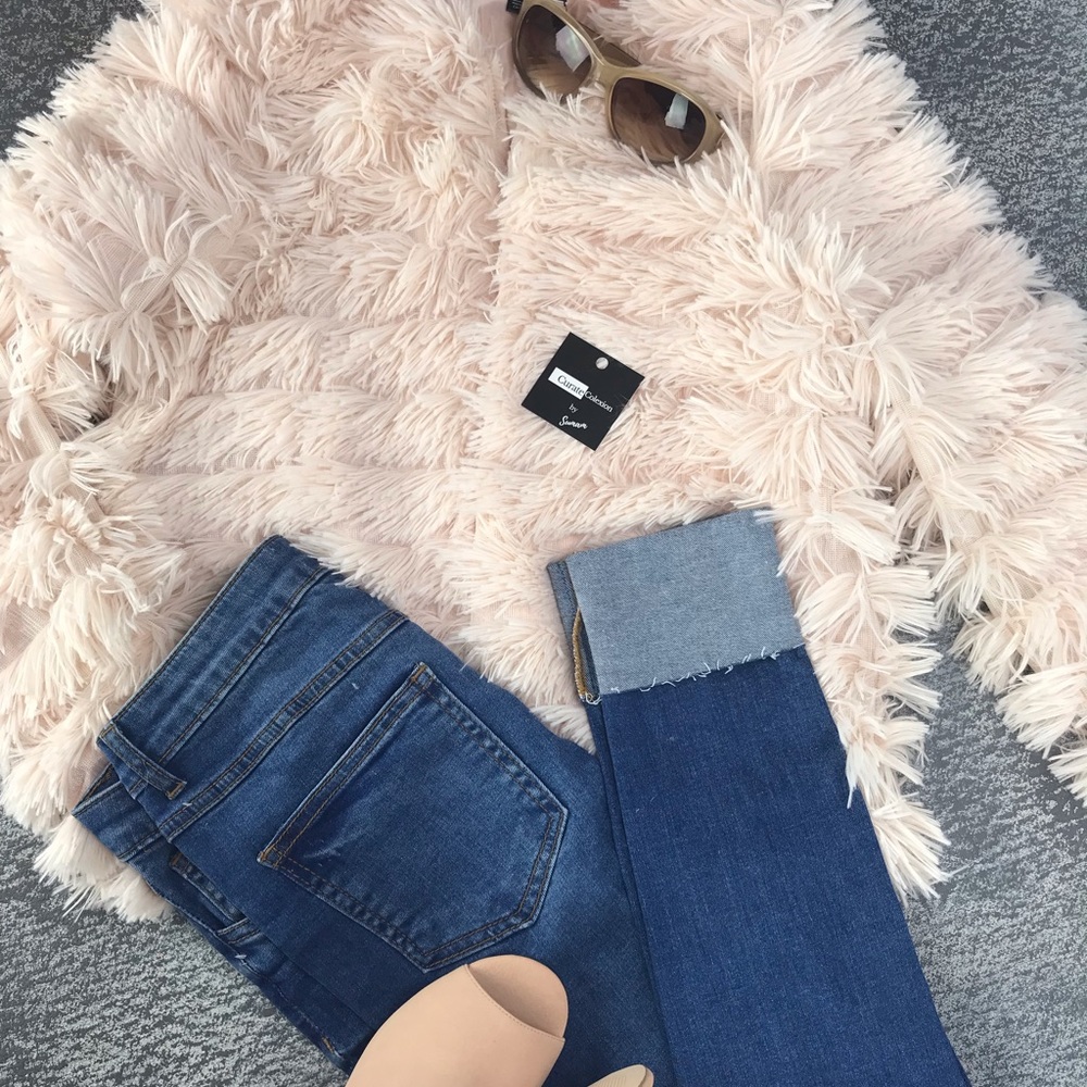 🔥LAST ONE SALE🔥 Light Pink Faux Fur Coat - Picture 4 of 7